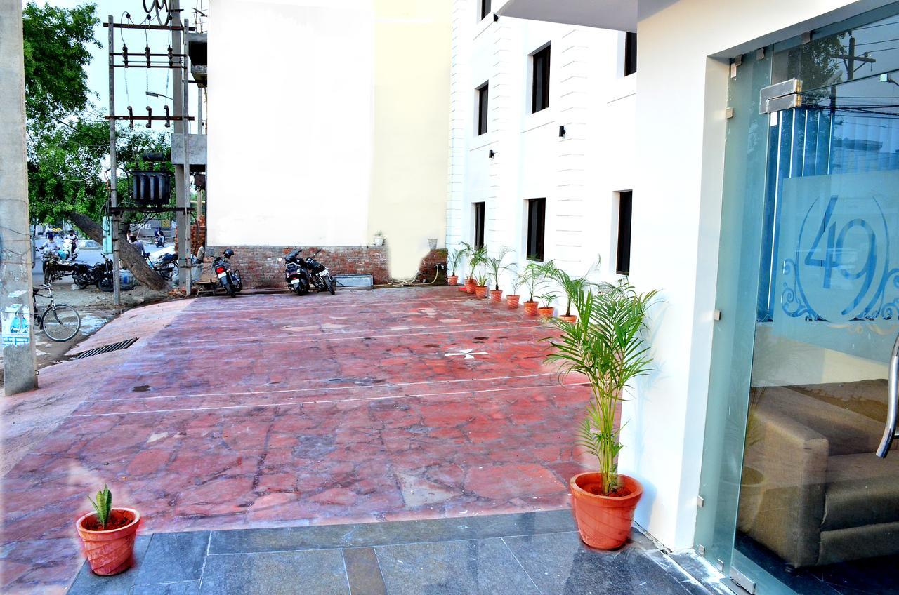 Hotel 49 Amritsar Exterior photo